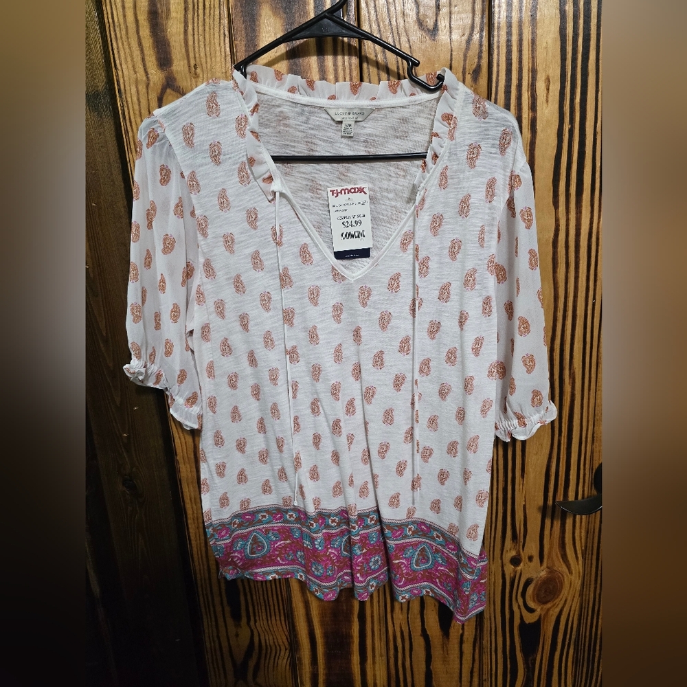 Lucky Brand Women's White and Pink Paisley Top